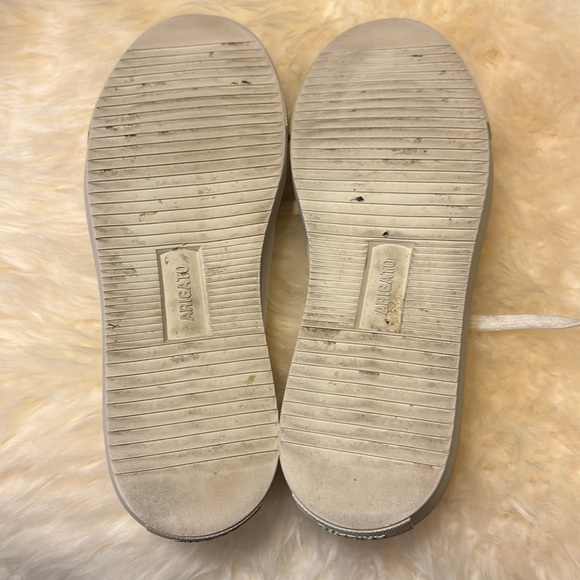 Axel Arigato 1.40MM with blue and silver bird detail. Size 40 EU, 9 US. - Picture 6 of 13